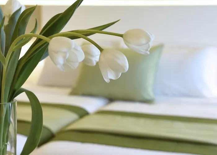 Athens Avenue Hotel