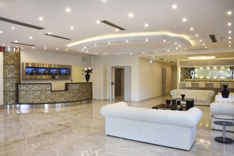 Ξενοδοχείο Avenue 4*