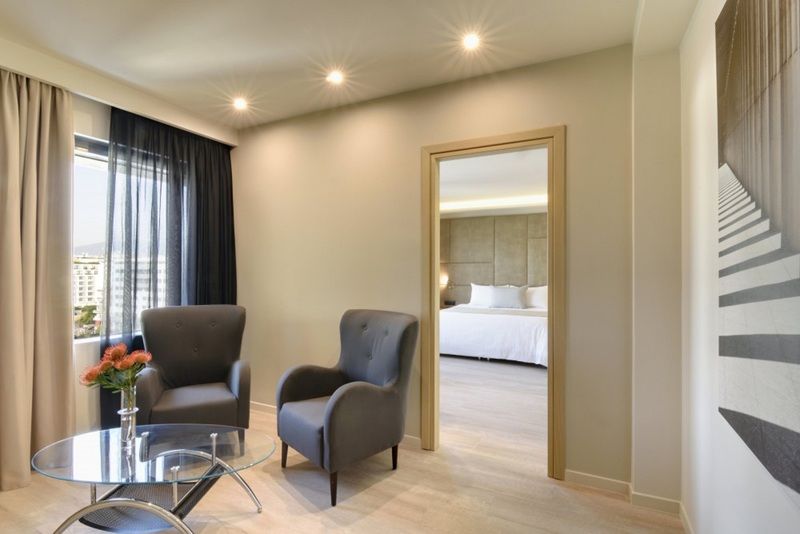 Avenue 4*