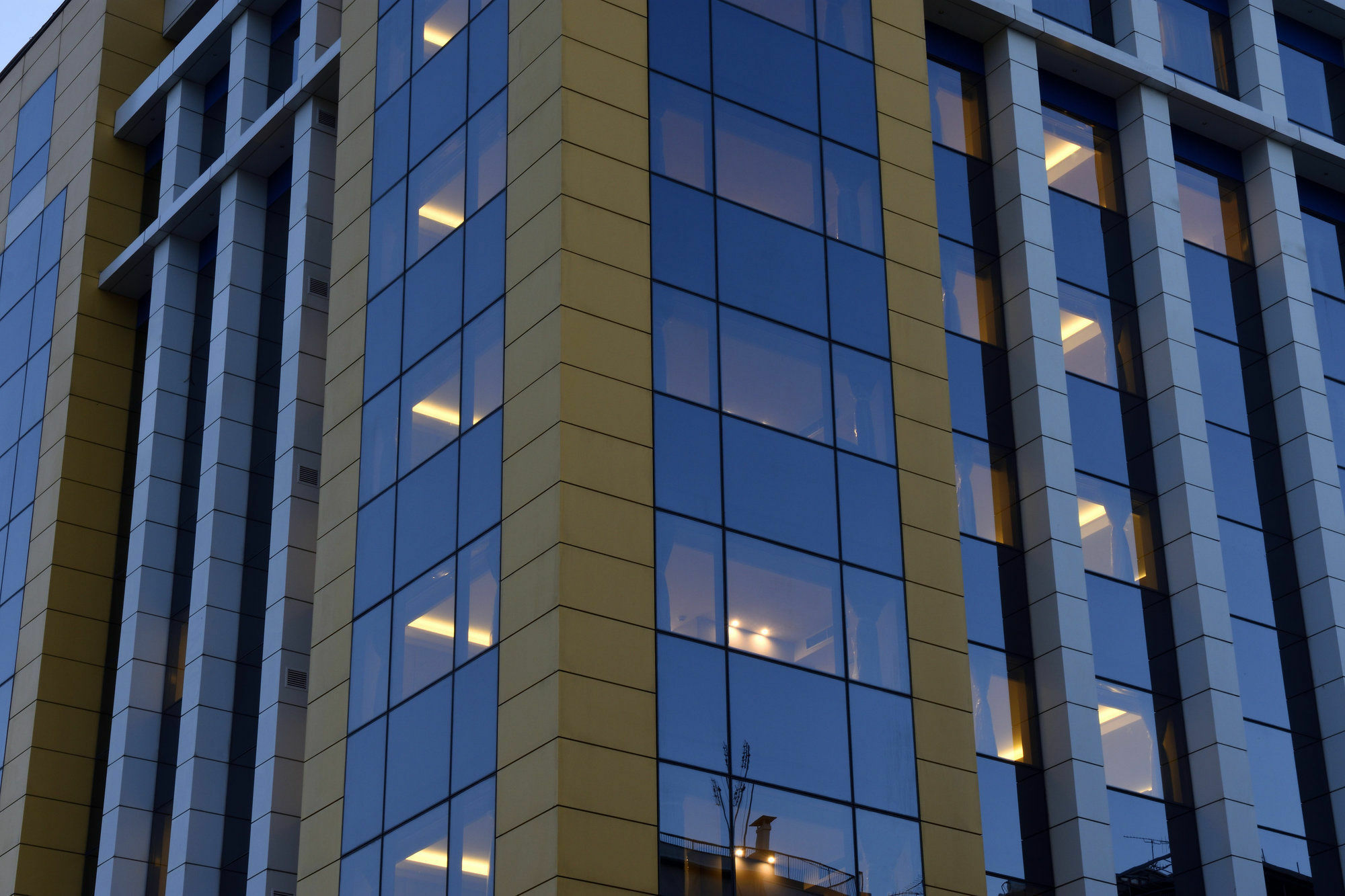 Avenue 4* Αθήνα